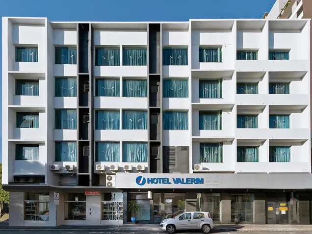Fachada do Hotel Valerim Itajaí